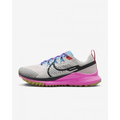Nike Pegasus Trail 4 Womens Trail Running Shoes FD0876-100